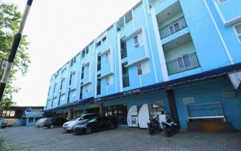 Reddoorz Near Mandaya Royal Hospital Puri Hotel Tangerang Bagian luar foto