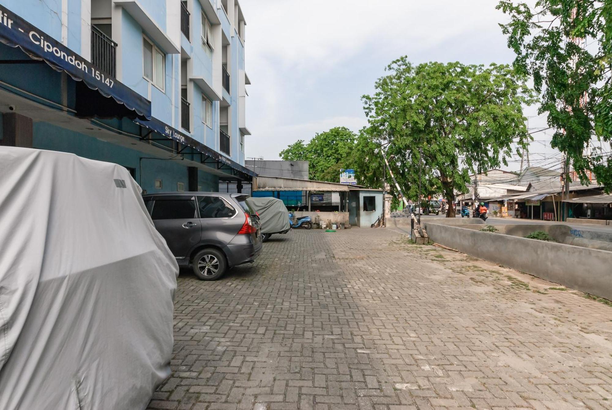 Reddoorz Near Mandaya Royal Hospital Puri Hotel Tangerang Bagian luar foto