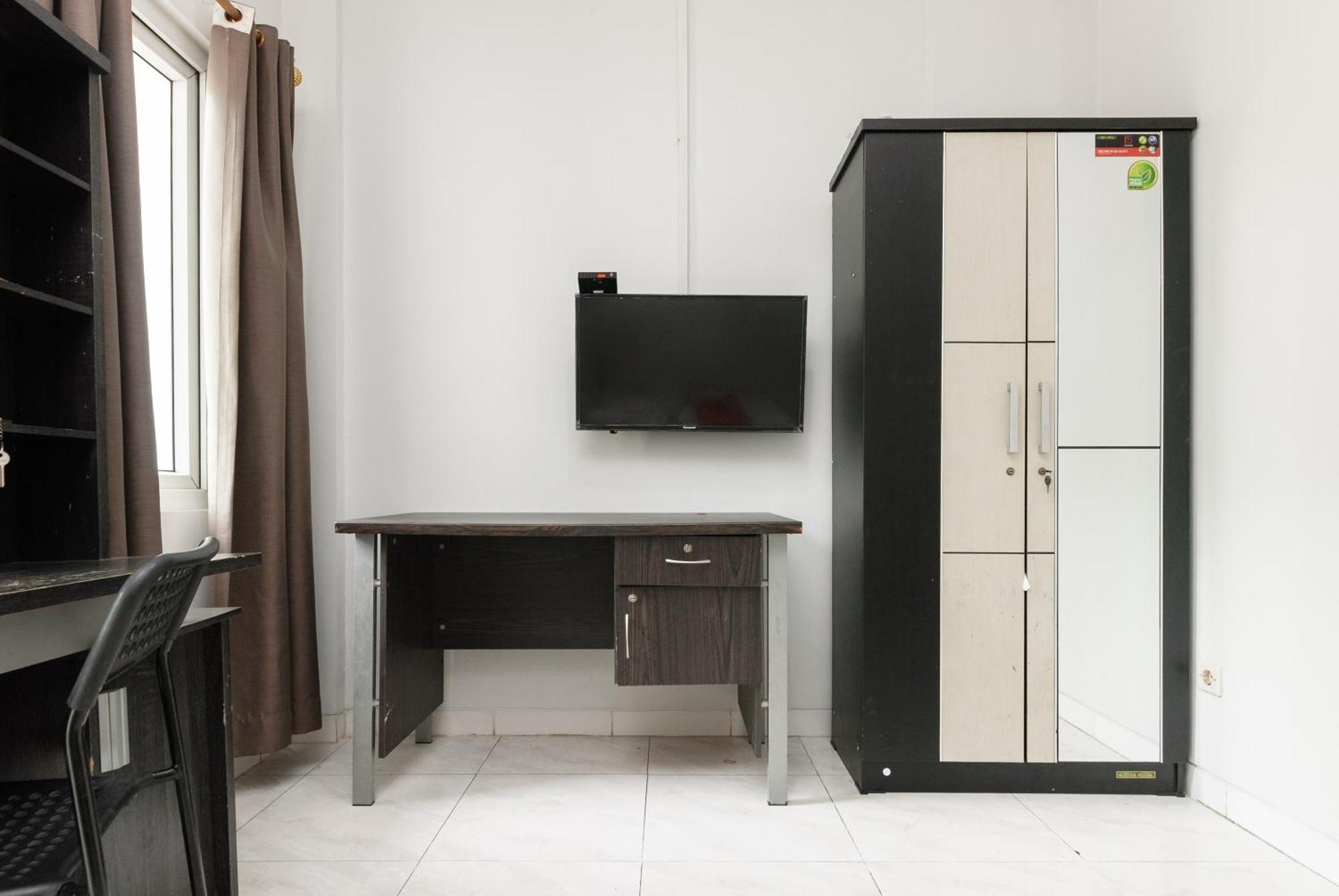 Reddoorz Near Mandaya Royal Hospital Puri Hotel Tangerang Bagian luar foto